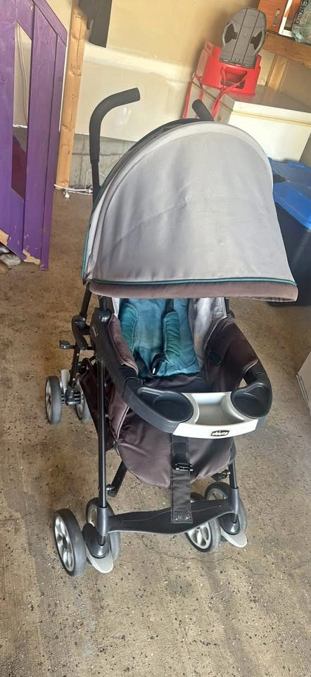 Chicco baby stroller (double wheel) - Move out sale