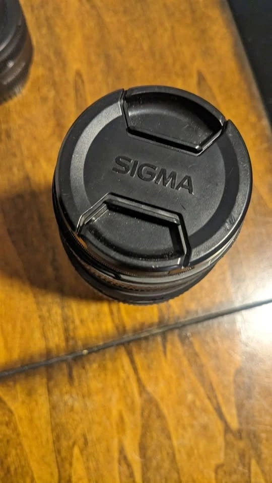 Sigma 70-300mm f/4-5.6 Lens for Canon
