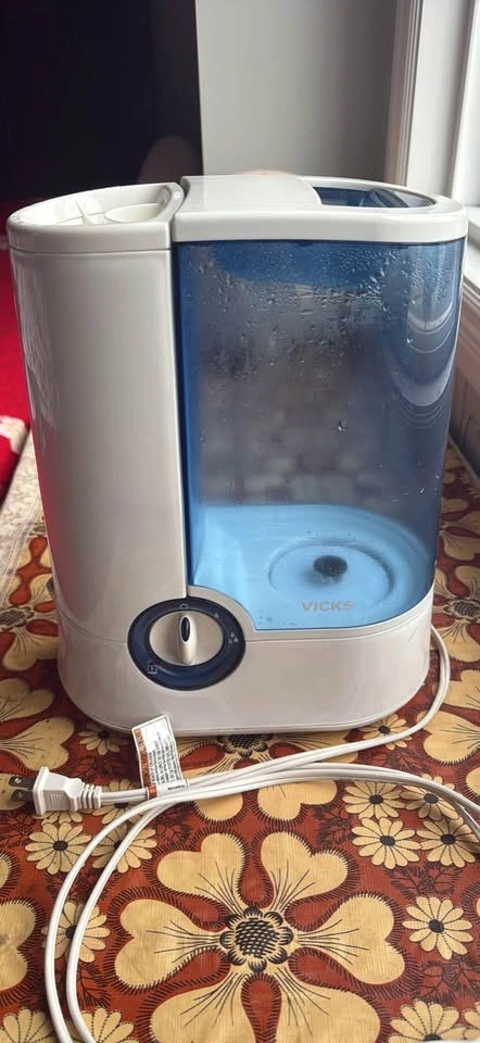 Humidifier (Vicks) - photo 2