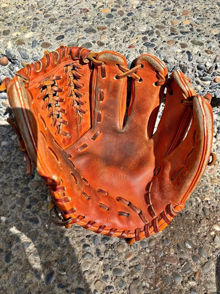 Mizuno Orange Leather softball Glove
