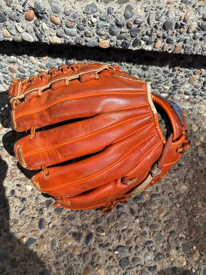 Mizuno Orange Leather softball Glove - photo 3