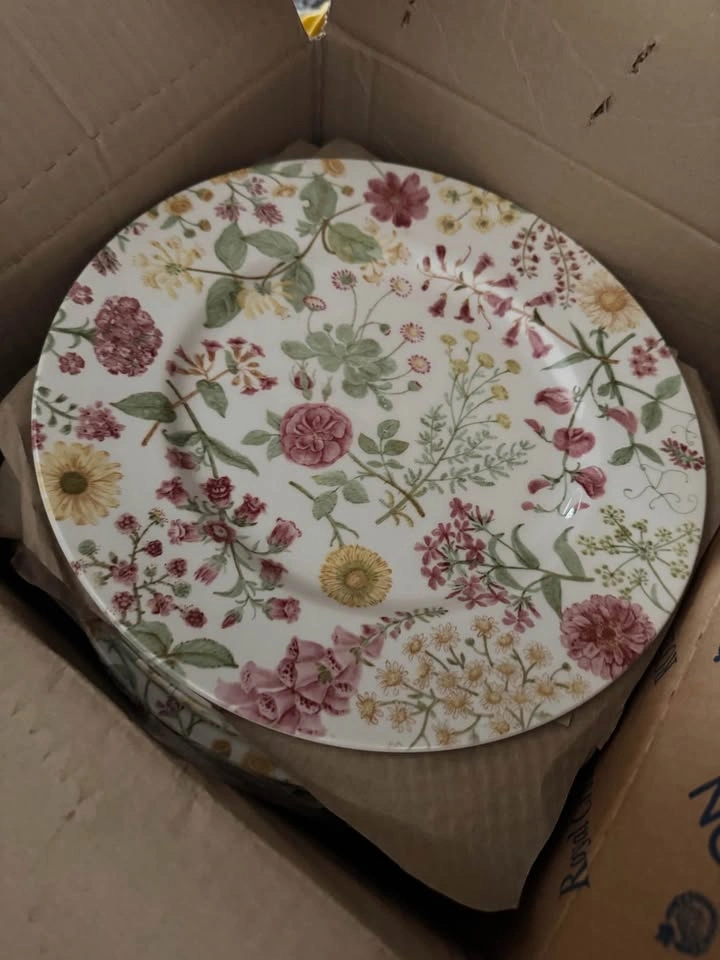 Vintage Royal Stafford Hedgerow Wildflowers Earthenware Set - photo 2