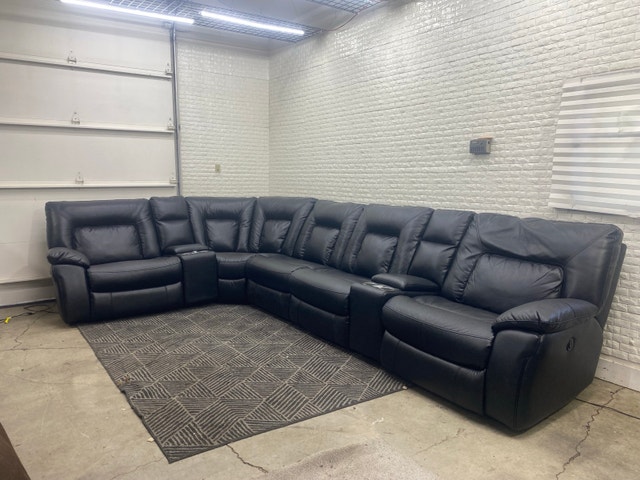 FREE DELIVERY Sectional - photo 5