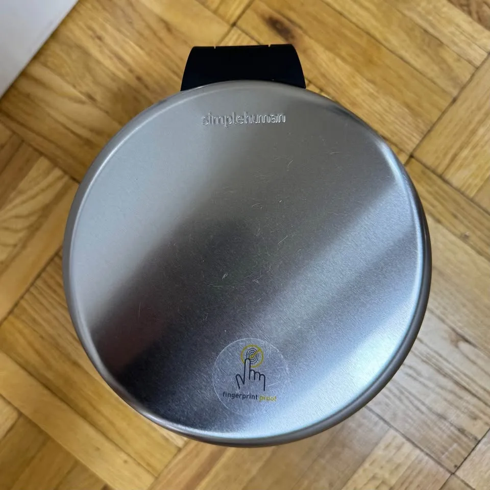 simplehuman Trash Can - Brushed Stainless Steel image indicator(8)