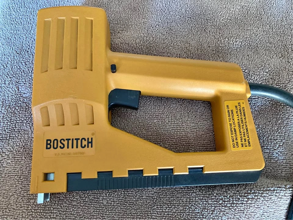 Bostitch ET 5-8 Heavy Duty Staple Gun