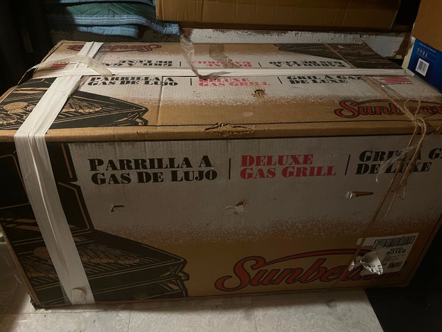 NEW CLASSIC MADE IN USA Sunbeam Deluxe Gas Grill