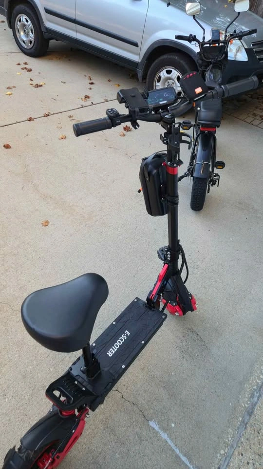 New Electric Scooter 31mph 60 Mile Range | Seat + Extras - photo 3