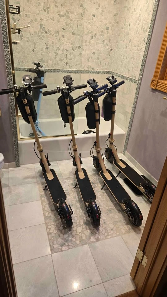 Electric Scooters, Brand New - photo 2
