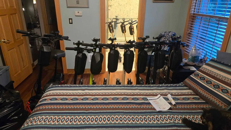 Electric Scooters, Brand New - photo 3