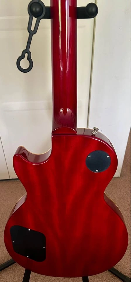 Epiphone SLASH Signature Electric Guitar and Marshall Amp - photo 4