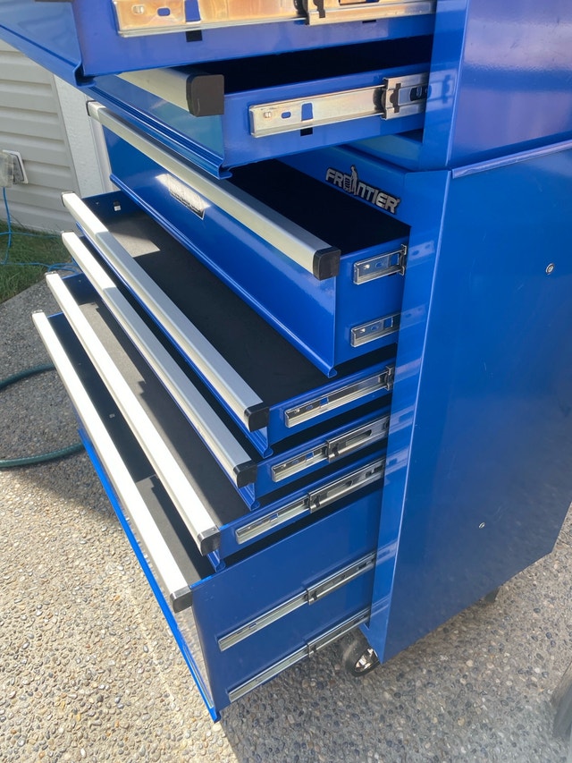 36” x 60” Frontier Tool Chest, Excellent condition, Clean - photo 3