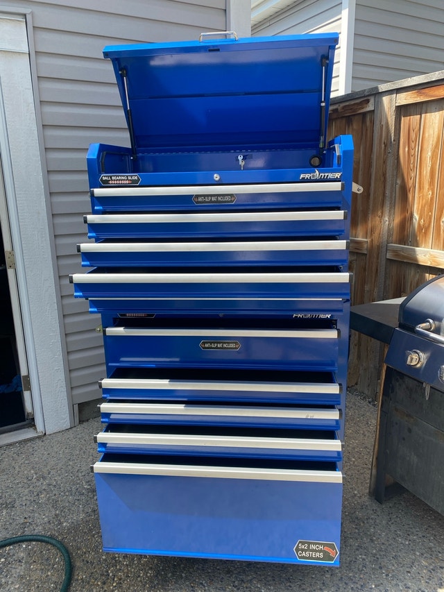 36” x 60” Frontier Tool Chest, Excellent condition, Clean - photo 4
