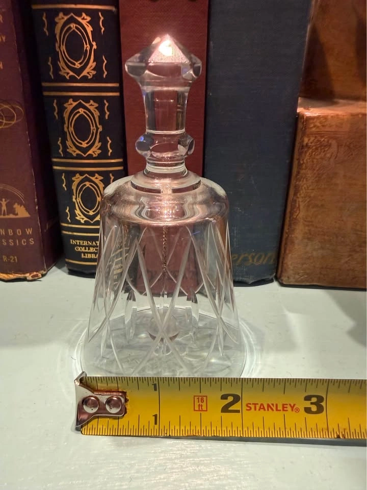 Vintage crystal cut dinner bell - photo 3