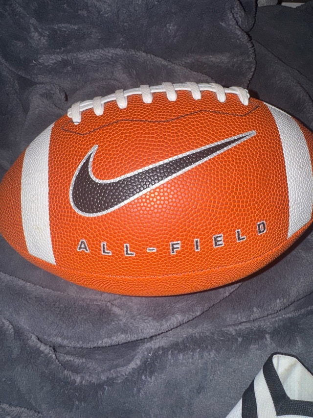 Nike All-Field Football – Official Size & Weight – Great Conditi