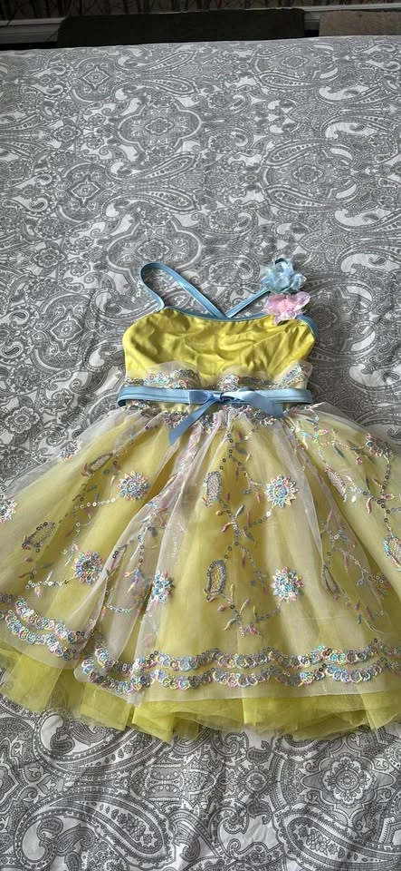 Yellow dance costume
