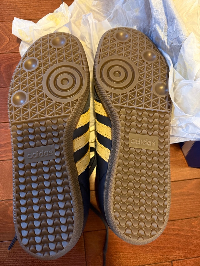 Brand new samba 7.5 with box - photo 2
