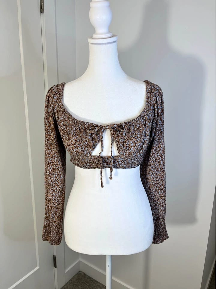 GARAGE Cropped Tie-Front Long Sleeve Floral Top - Size M