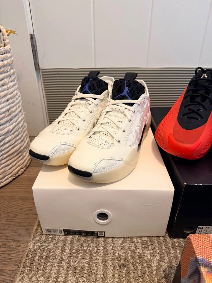 Basketball Shoes - photo 2