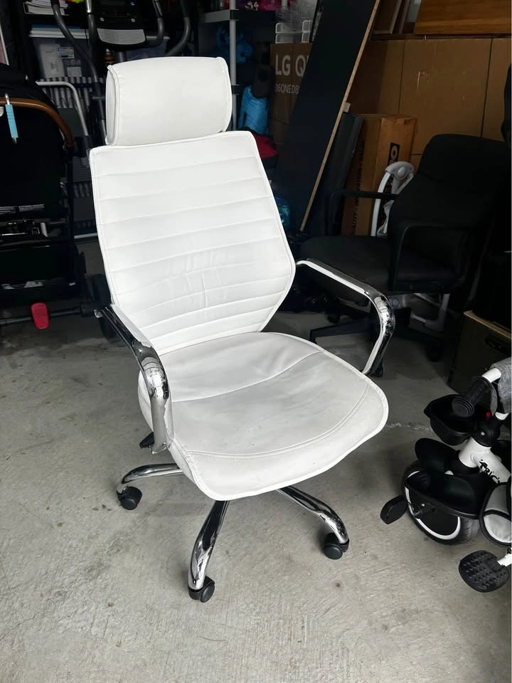 White Computer Chair