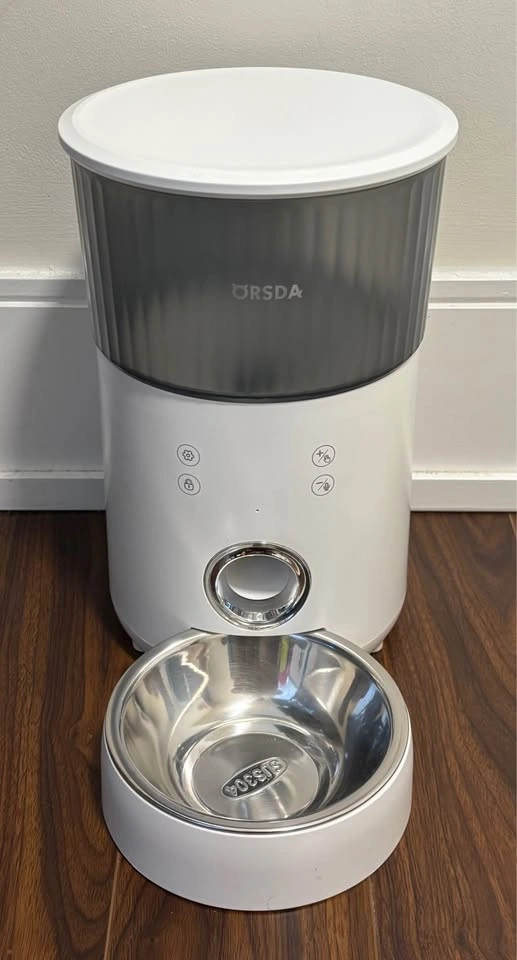 Cat Bundle – ORSDA Automatic Feeder, Scratching Post & More - photo 3