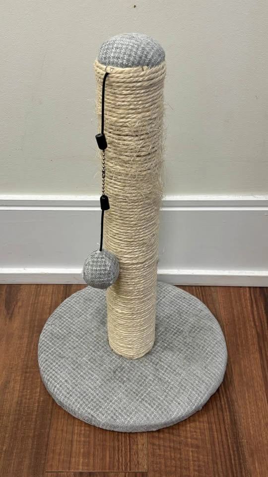 Cat Bundle – ORSDA Automatic Feeder, Scratching Post & More - photo 4