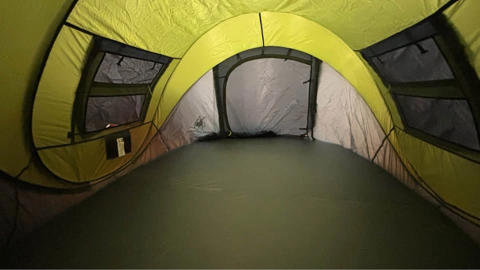Complete Camping Bundle: 3–4 Person Tent, Mattress, Cooler, Pump - photo 4