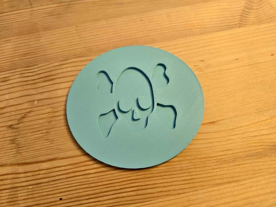3D Printed Skull Coaster – Teal – Drink Coaster – PLA