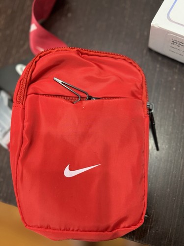 Nike Red Small Crossbody Sling Bag Zip Closure Adjustable Strap - photo 2