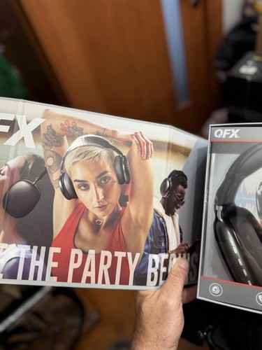 QFX HP-E160 Bluetooth v5.3 On-Ear Headband Headphones - photo 2