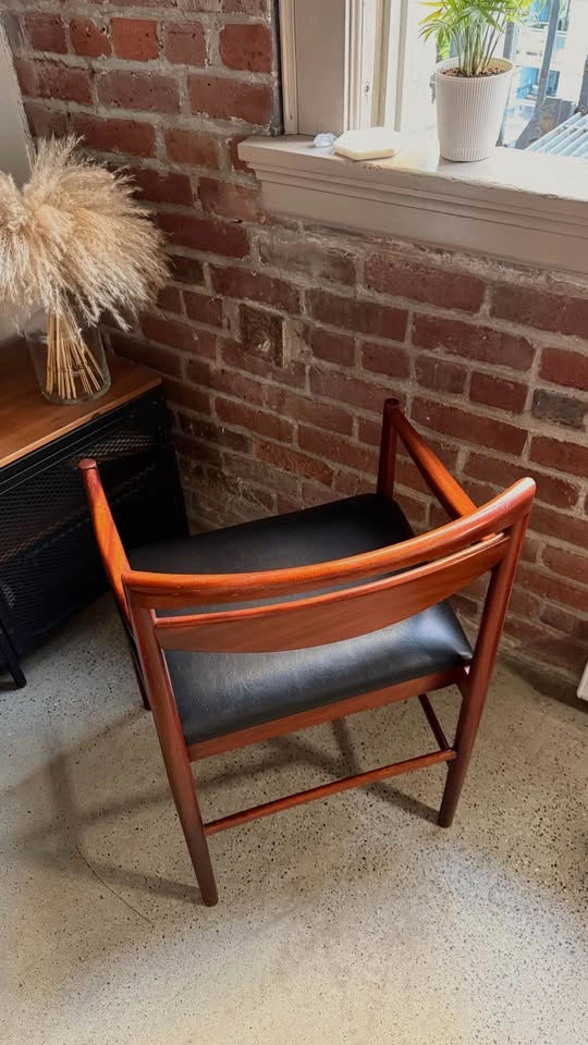 Solid Wood Mid-Century Modern Danish Arm Chair - photo 4