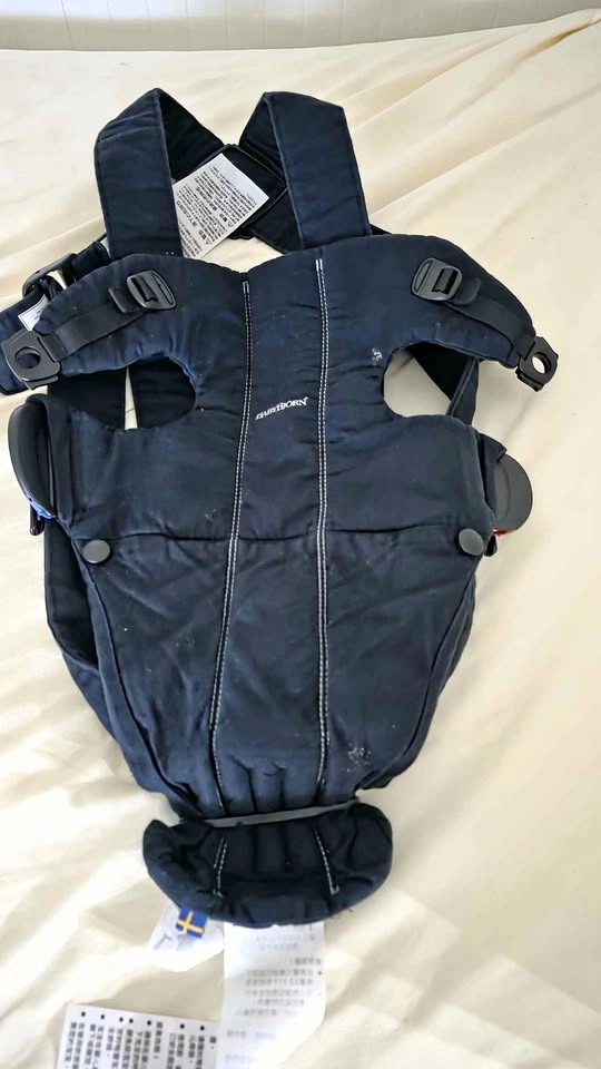 BabyBjörn Baby Carrier Mini – Black Good Condition