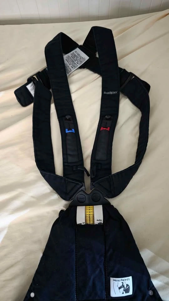 BabyBjörn Baby Carrier Mini – Black Good Condition - photo 2