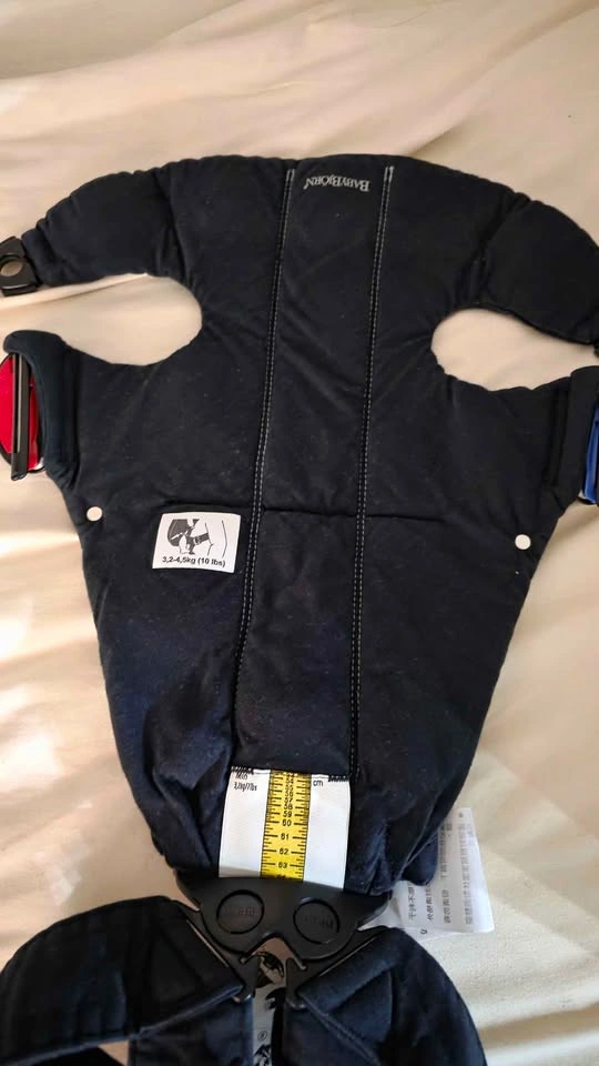 BabyBjörn Baby Carrier Mini – Black Good Condition - photo 3