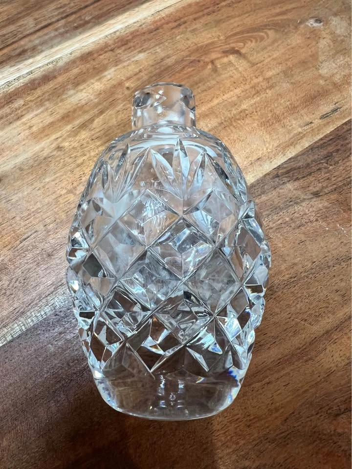 Vintage pineapple cut crystal vanity bottle - photo 5