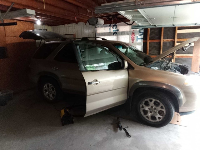 2002 Acura MDX (fully loaded)