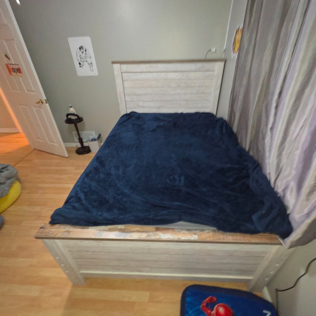 Ashley Furniture Willowton Full Storage Bed - photo 3