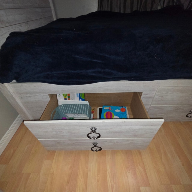 Ashley Furniture Willowton Full Storage Bed - photo 4