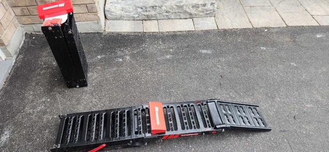 Motomaster 2in1 foldable steel ramp set
