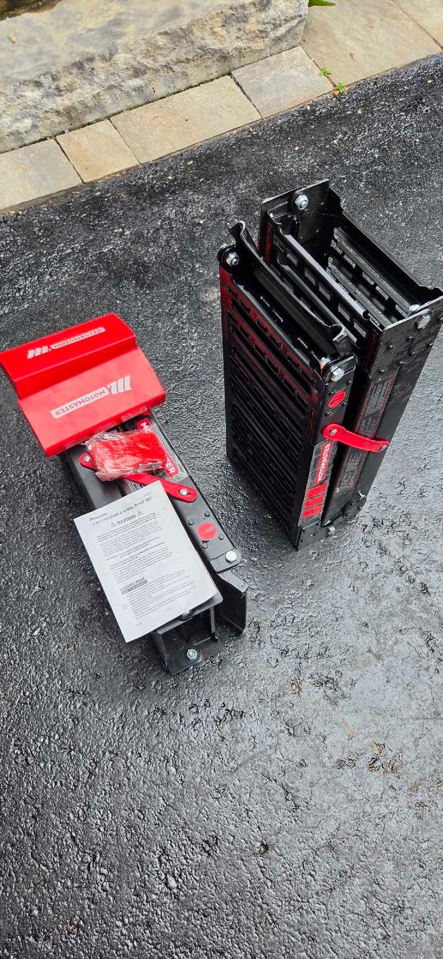 Motomaster 2in1 foldable steel ramp set - photo 5