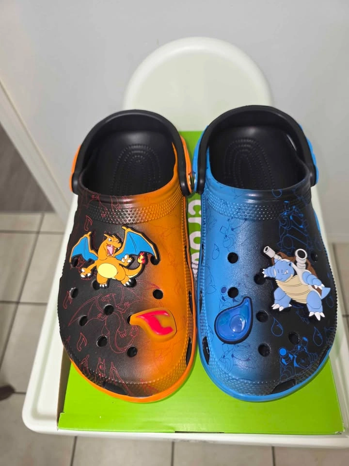Crocs Pokemon Charizard Blastoise Versus Clogs - photo 3
