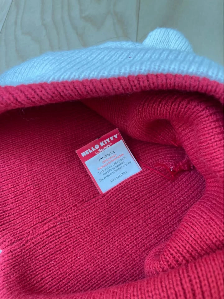 Hello Kitty Beanie Hat - photo 2