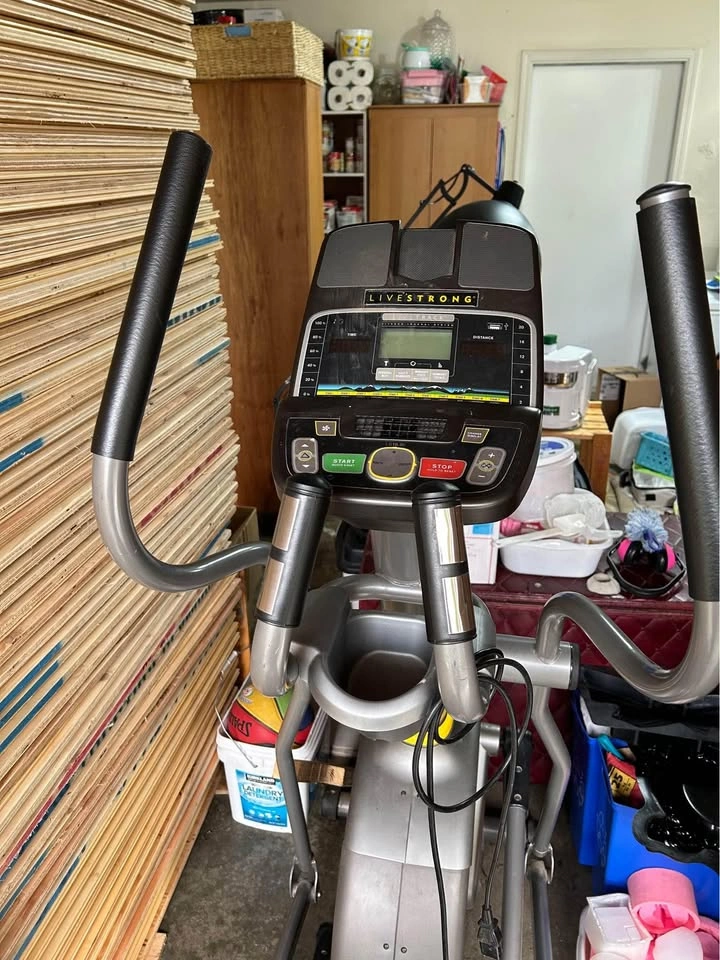 Elliptical Exercise machine - photo 2
