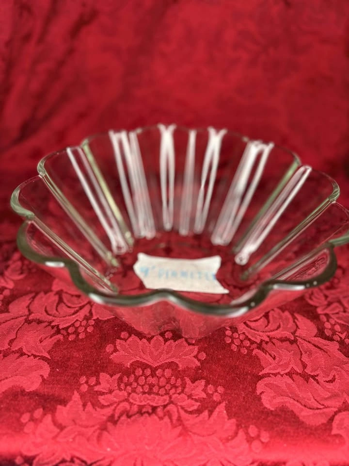 Set of 5 Glass Bowls - Cut Crystal and Scalloped Clear Glass - photo 4