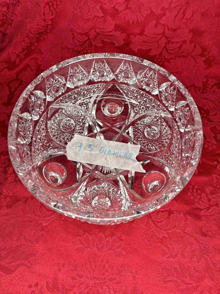 Set of 2 Vintage 3 footed crystal bowl