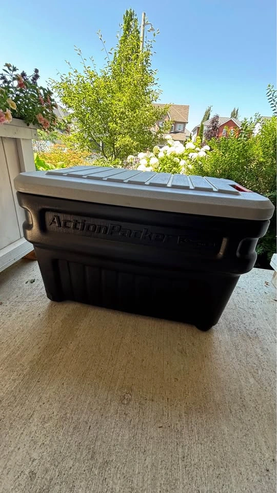 Rubbermaid Action Packer Plastic Lockable Storage Container, 90. - photo 2