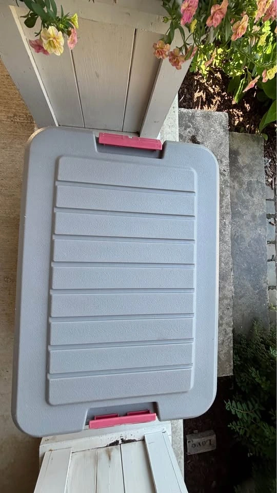 Rubbermaid Action Packer Plastic Lockable Storage Container, 90. - photo 3