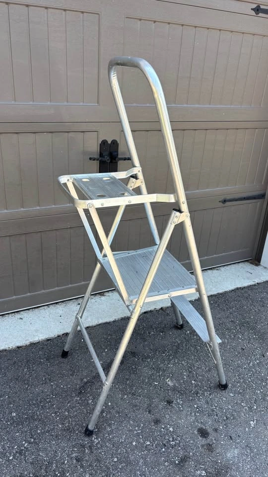 4 Ft. Household Platform Ladder - photo 2