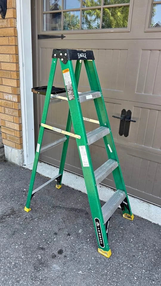 5ft Fiberglass Step Ladder