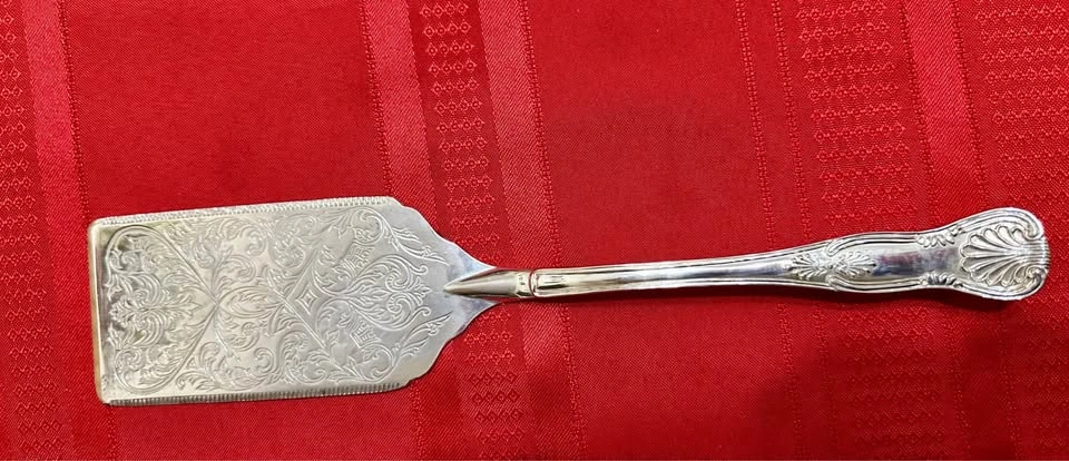 Silver Plated Lasagna Server- Decorative Pie Server w/ Box - photo 2