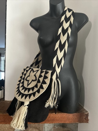 Authentic Wayuu Mochila Colombian Bag Large Black Butterflies - photo 3